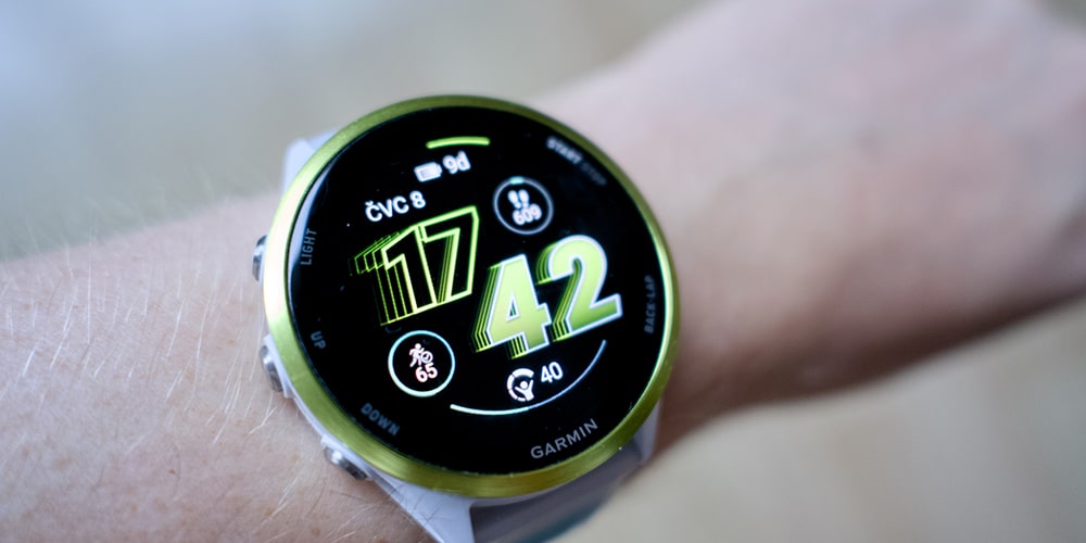 Garmin-Forerunner-570-na-ruce